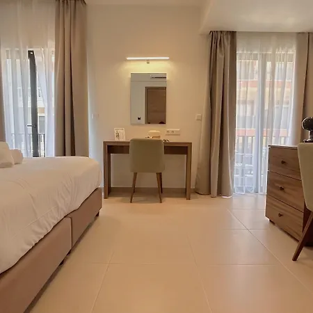 מלון Elite Centre 3*