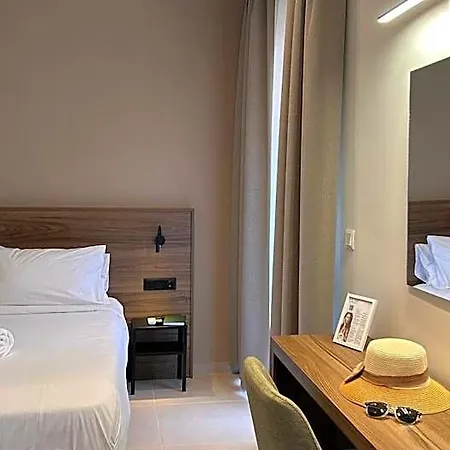 Elite Centre Hotel 3*