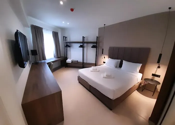 Elite Centre Hotel 3*