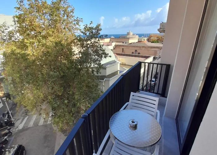 Elite Centre Hotel 3*